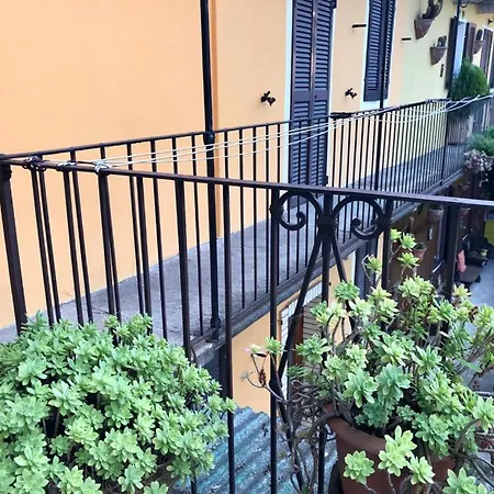 Con Posizione Strategica Tra I Laghi